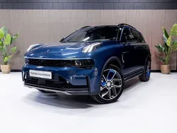 Blauw, metallic lak Gebruikt 2023 Lynk & Co 01 SUV | € 29.950 (Eerlijke prijs)