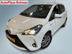 Wit Gebruikt 2018 Toyota Yaris Hybrid Design Hatchback | € 15.950 (Eerlijke prijs)