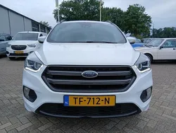 Wit Gebruikt 2018 Ford Kuga ST-Line SUV | € 18.595 (Eerlijke prijs)