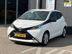 Wit Gebruikt 2016 Toyota Aygo Sport Hatchback | € 6.499 (Eerlijke prijs)