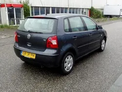 Blauw Gebruikt 2002 VW Polo Highline Hatchback | € 1.550 (Eerlijke prijs)