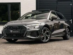 Grijs Gebruikt 2022 Audi A3 Sportback e-tron S-Line Sedan | € 35.950 (Eerlijke prijs)
