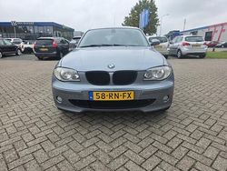 Blauw Gebruikt 2005 BMW 118 Executive Hatchback | € 2.199 (Eerlijke prijs)