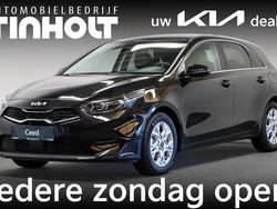 Zwart, metallic lak Gebruikt 2025 Kia Ceed Hatchback | € 28.450 (Duur)