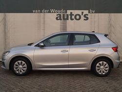 Grijs Gebruikt 2022 Skoda Fabia Ambition Hatchback | € 10.900 (Eerlijke prijs)