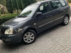 Grijs Gebruikt 2006 Kia Carens MPV | € 2.200