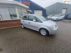 Grijs Gebruikt 2005 Opel Meriva MPV | € 1.500 (Eerlijke prijs)