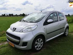 Grijs Gebruikt 2011 Peugeot 107 Hatchback | € 2.750 (Eerlijke prijs)