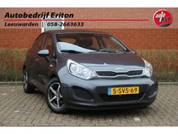Grijs, metallic lak Gebruikt 2013 Kia Rio Comfort Hatchback | € 6.745 (Eerlijke prijs)