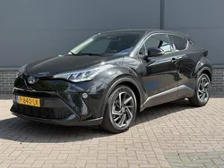 Zwart Gebruikt 2022 Toyota C-HR SUV | € 24.430 (Eerlijke prijs)