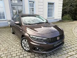 Bruin Gebruikt 2021 Fiat Tipo Easy Stationwagen | € 13.750 (Goede deal)