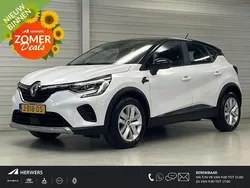 Twotone blanc nacré / noir et Gebruikt 2020 Renault Captur Zen SUV | € 16.935 (Goede deal)
