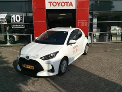 Wit Gebruikt 2023 Toyota Yaris Hybrid Active Hatchback | € 21.549 (Eerlijke prijs)