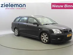 Zwart Gebruikt 2005 Toyota Avensis Luna Stationwagen | € 1.845 (Iets duurder)