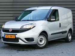 Grijs Gebruikt 2023 Fiat Doblò Trekking MPV | € 11.900 (Super prijs)