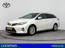 Wit Gebruikt 2013 Toyota Auris Hybrid Stationwagen | € 13.950 (Eerlijke prijs)