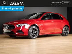 Rood Gebruikt 2023 Mercedes E250 AMG line Hatchback | € 36.950 (Eerlijke prijs)
