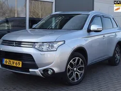 Grijs Gebruikt 2015 Mitsubishi Outlander Edition SUV | € 8.999 (Eerlijke prijs)