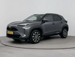 Grijs metallic Gebruikt 2023 Toyota Yaris Cross SUV | € 28.745 (Eerlijke prijs)