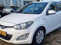 Wit Gebruikt 2012 Hyundai i20 Hatchback | € 3.699 (Eerlijke prijs)