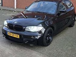 Zwart Gebruikt 2006 BMW 118 Hatchback | € 1.400 (Eerlijke prijs)