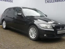 Zwart, metallic lak Gebruikt 2011 BMW 320 Stationwagen | € 7.900 (Eerlijke prijs)