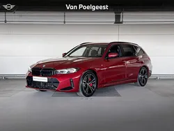 Rood, metallic lak Gebruikt 2024 BMW 318 Comfort Edition Stationwagen | € 54.900