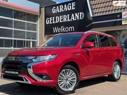 Rood Gebruikt 2019 Mitsubishi Outlander Intense+ SUV | € 21.700 (Goede deal)