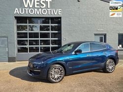 Blauw, metallic lak Gebruikt 2021 Maserati Levante GranLusso SUV | € 79.950