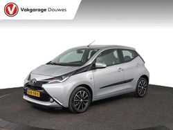 Grijs Gebruikt 2014 Toyota Aygo X-clusiv Hatchback | € 10.950 (Eerlijke prijs)