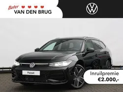 Zwart Nieuw 2025 VW Passat R-line Edition Stationwagen | € 54.708 (Super prijs)