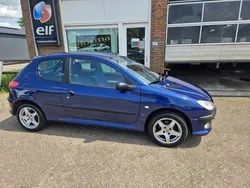 Blauw Gebruikt 1999 Peugeot 206 Hatchback | € 888 (Eerlijke prijs)