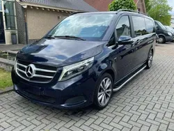 Blauw, metallic lak Gebruikt 2015 Mercedes V250 Avantgarde MPV | € 20.400 (Super prijs)