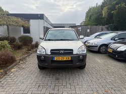 Grijs Gebruikt 2005 Hyundai Tucson Active SUV | € 3.000 (Eerlijke prijs)