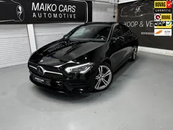 Zwart Gebruikt 2022 Mercedes CLA250e AMG Sedan | € 34.950 (Eerlijke prijs)