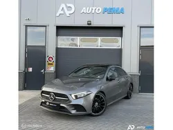 Grijs Gebruikt 2019 Mercedes A200 AMG Sedan | € 26.950 (Eerlijke prijs)