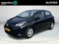 Zwart Gebruikt 2018 Toyota Yaris Hybrid Hatchback | € 16.400 (Eerlijke prijs)