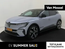 Grijs Gebruikt 2025 Renault Mégane Iconic Hatchback | € 40.940 (Duur)