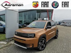 Bruin Nieuw 2025 Fiat Grande Panda La Prima SUV | € 28.900