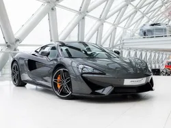 Grijs, metallic lak Gebruikt 2016 McLaren 570S Coupé | € 154.950