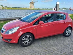 Rood Gebruikt 2009 Opel Corsa Edition MPV | € 2.850 (Goede deal)