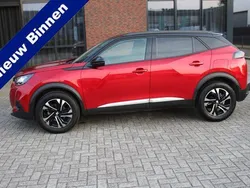 Rood, metallic lak Gebruikt 2023 Peugeot 2008 Allure SUV | € 23.950 (Goede deal)