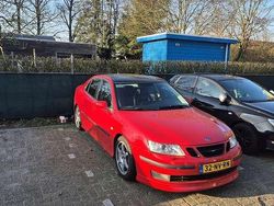 Rood Gebruikt 2004 Saab 9-3 Vector Sedan | € 5.000 (Eerlijke prijs)