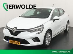 Wit Gebruikt 2020 Renault Clio V Intens Hatchback | € 16.840 (Eerlijke prijs)