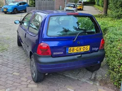 Paars Gebruikt 2001 Renault Twingo Expression Hatchback | € 1.150 (Eerlijke prijs)