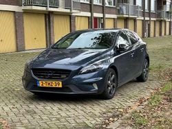Blauw Gebruikt 2014 Volvo V40 R-Design Stationwagen | € 9.150 (Goede deal)