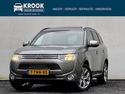 Grijs (metallic) Gebruikt 2014 Mitsubishi Outlander P-HEV Instyle SUV | € 10.400 (Goede deal)