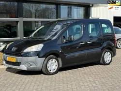Zwart, metallic lak Gebruikt 2009 Peugeot Partner Tepee MPV | € 2.995 (Goede deal)