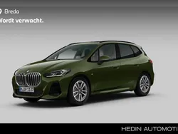 Groen, metallic lak Gebruikt 2024 BMW 223 Active Tourer Comfort Edition MPV | € 49.880