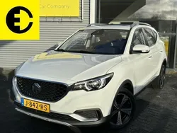 Wit Gebruikt 2020 MG ZS Luxury Sedan | € 12.950 (Goede deal)